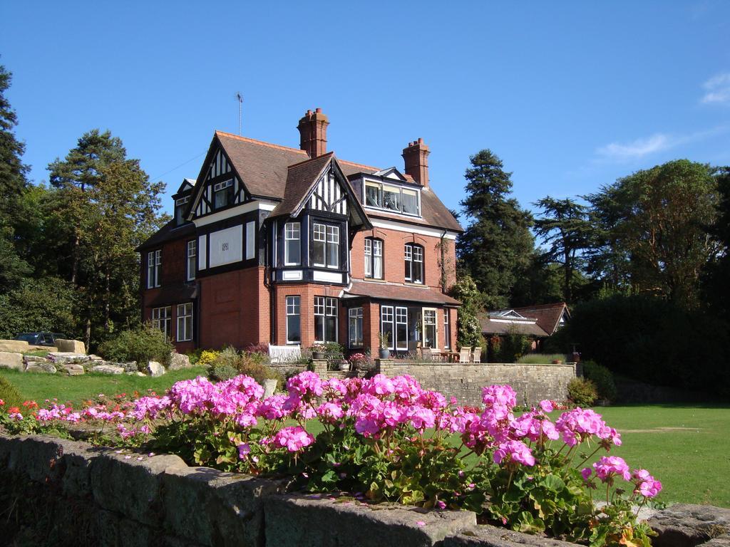 Woodlands Bed & Breakfast Barnt Green Exterior photo